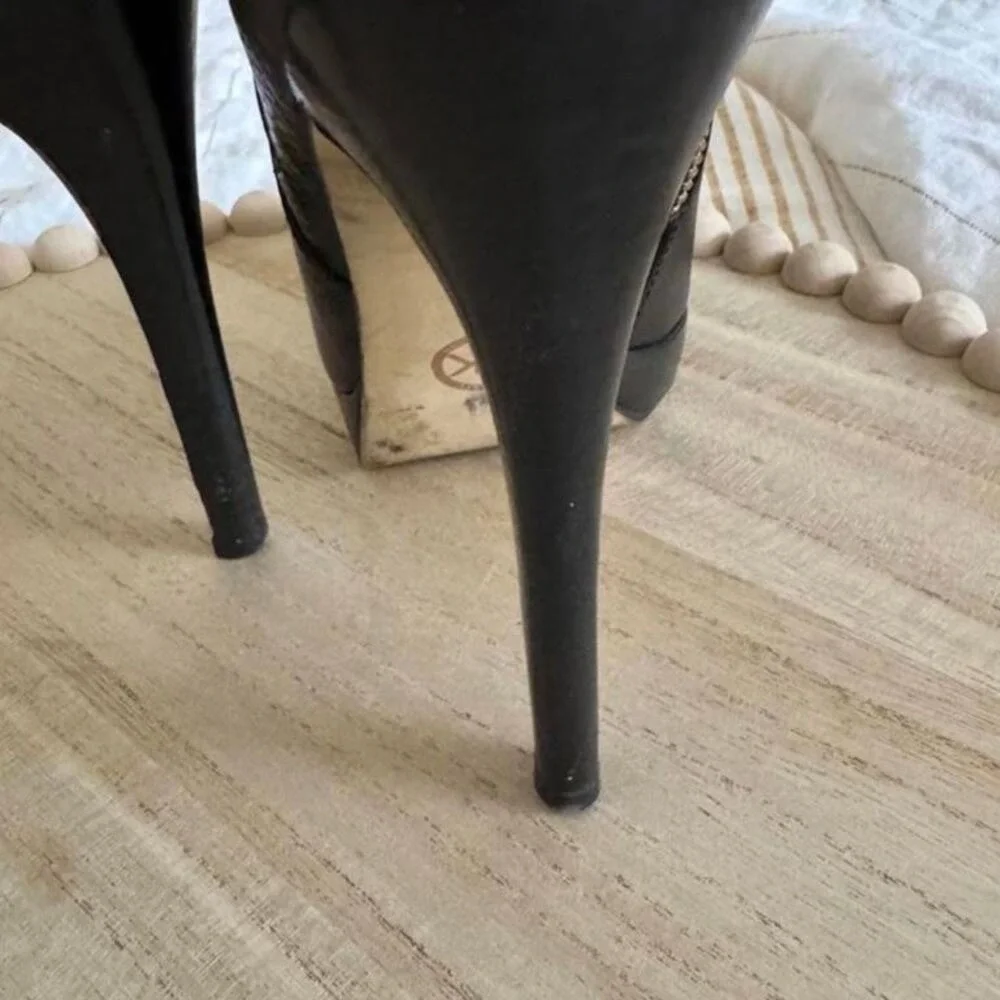 Michael‎ Kors York Black Python Embossed Leather Ankle Booties Size 9